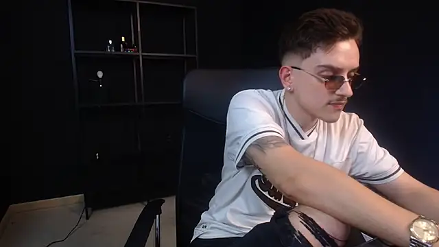 FelixStarkk Chat XXX live