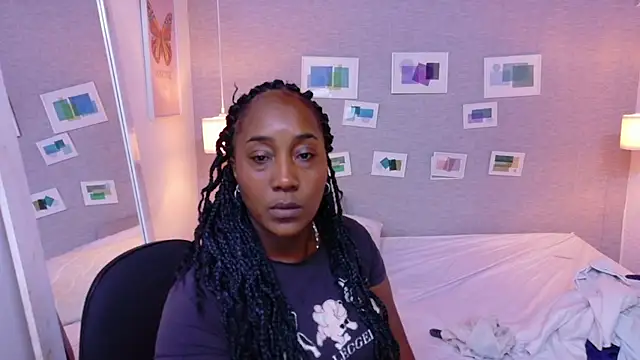 Chatroom XXX en direct de kiara_evanss