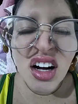 Chat +18 de Fetichista23 ao vivo