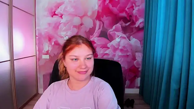 AngelinaLow élő XXX-chatje