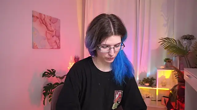 Lain_Root's Live XXX Chat