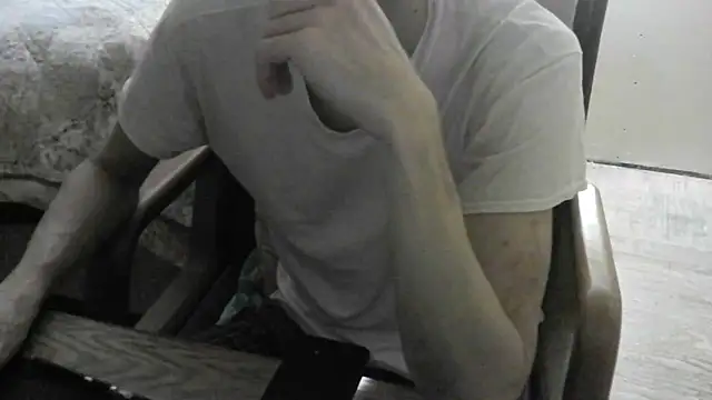 FiSTALiTY live XXX chat