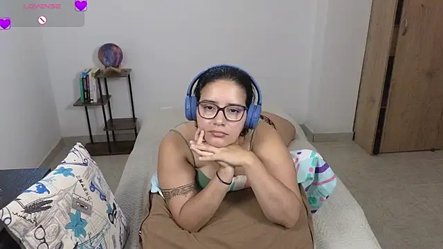 blue__moon_ Live XXX Chat