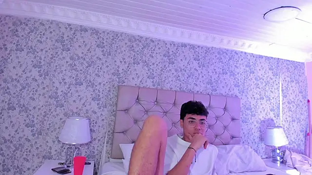 XXX chat uživo modela DannTaylor