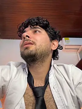 Samir_bear élő XXX-chatje