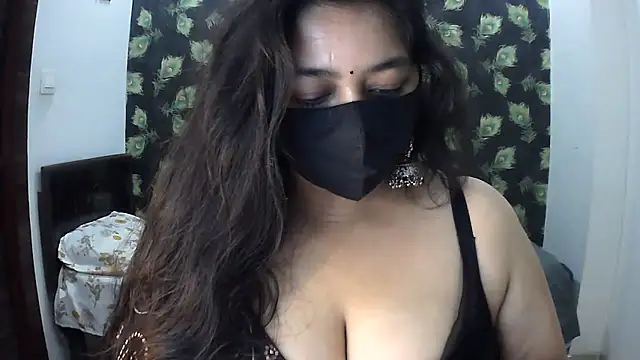 XXX chat uživo modela Yoursnandini8