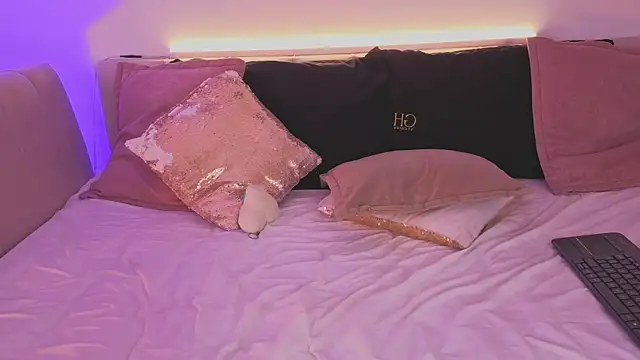 ahri_moon1 élő XXX-chatje