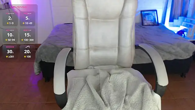 Tiana_27 Chat XXX in diretta