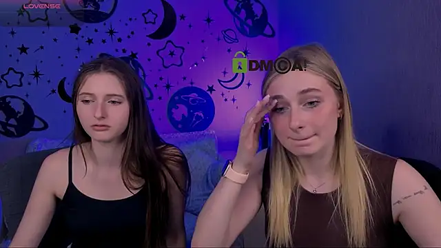 צ'אט XXX בשידור חי של nekky_mouse