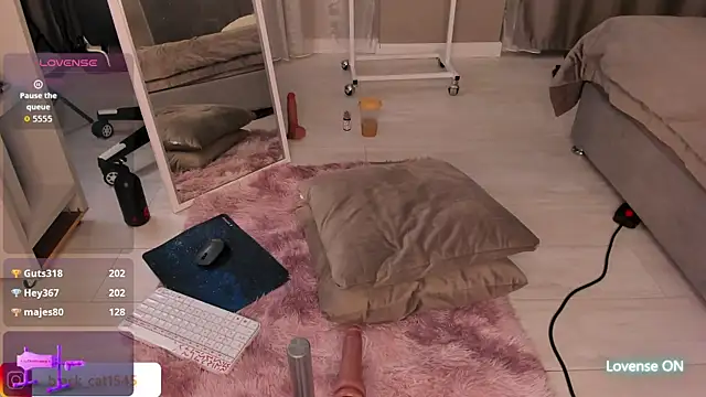 kittyhardfucks 现场XXX聊天