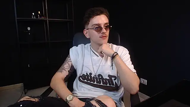Chatroom XXX en direct de FelixStarkk