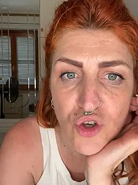 Chat XXX en directo de DGalNextDoor