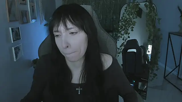 SeraphineSparda's Live XXX Chat