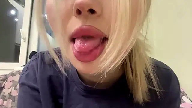 moonluv33's Live XXX Chat