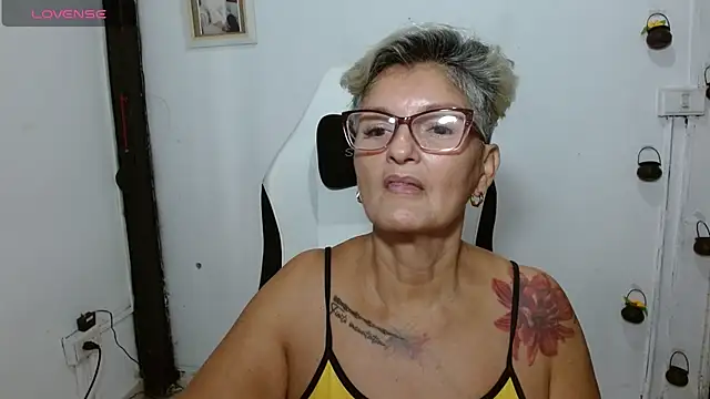 bety-cum2 Live XXX-Chat