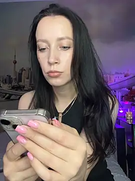 XXX chat uživo modela MonicaSweetx