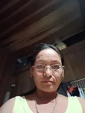 XXX chat uživo modela Cucci07