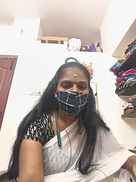 Tamil_Yalini12's Live XXX Chat