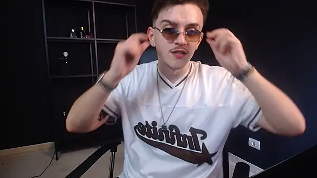 XXX chat uživo modela FelixStarkk