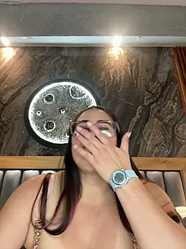 Chat XXX en directo de BellaPeers_