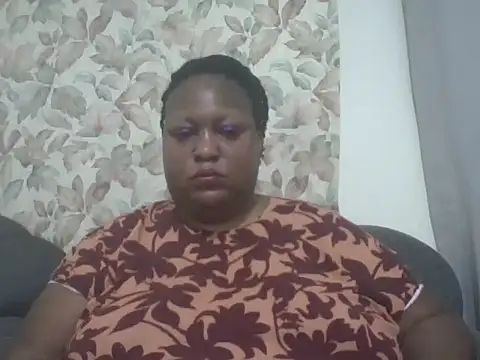 fat_ebonyqueen Adlı Modelin Canlı XXX Sohbeti