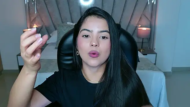 Chatroom XXX en direct de Layla_Breezee