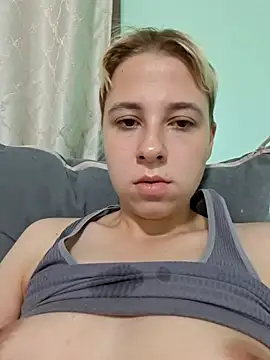Gussie_Bridie élő XXX-chatje