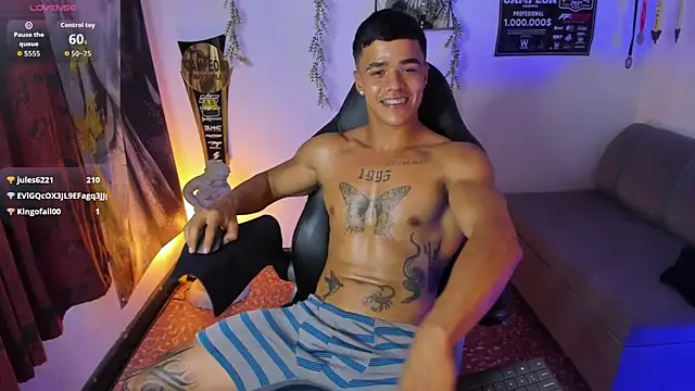 Rob_zaens33 Chat XXX in diretta