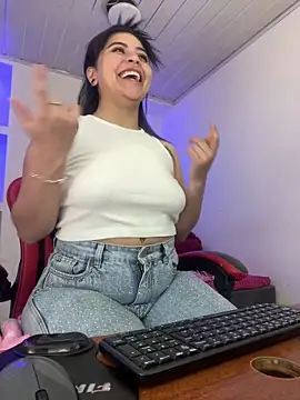 _luna_torres' Live XXX Chat