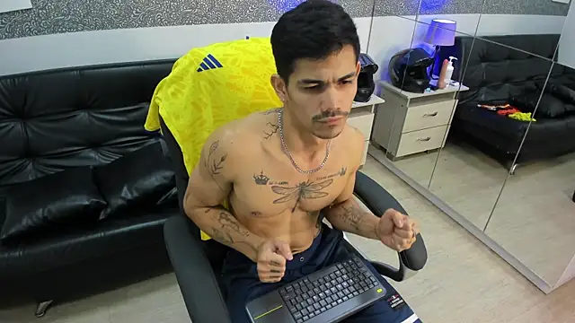 Chatroom XXX en direct de Jared_Cole