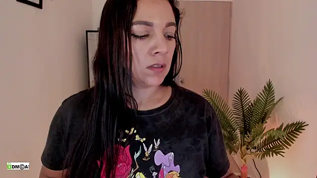 Chat +18 de urcute_kitten ao vivo