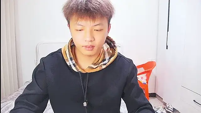 Chocolates-001's Live XXX Chat
