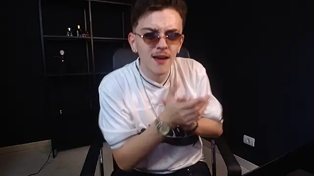 FelixStarkk Chat XXX live