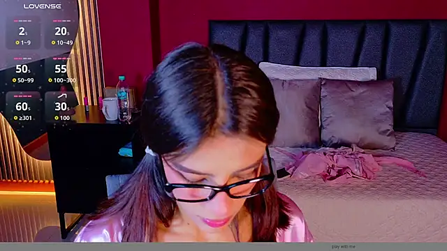Charlott__18 Chat XXX in diretta