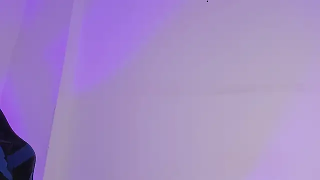 Liamsubtle01 élő XXX-chatje