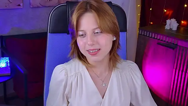 VivienneHebert's Live XXX Chat