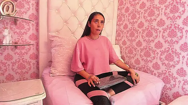Escarleth_Fox Chat XXX in diretta