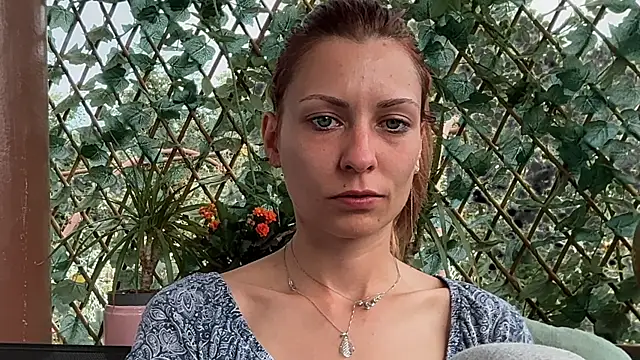 karo123421: απευθείας συνομιλία ΧΧΧ