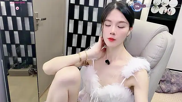 Yueyue-MM 现场XXX聊天