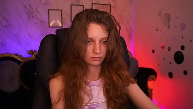 CuteeFoxyn Live XXX chat