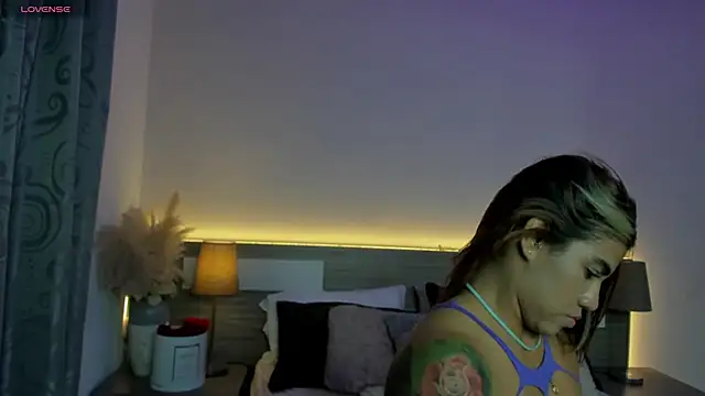 ZarahFoxxn Live XXX chat