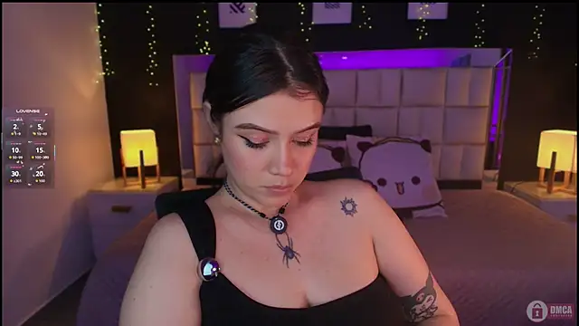 emmy_wattsoon's Live XXX Chat