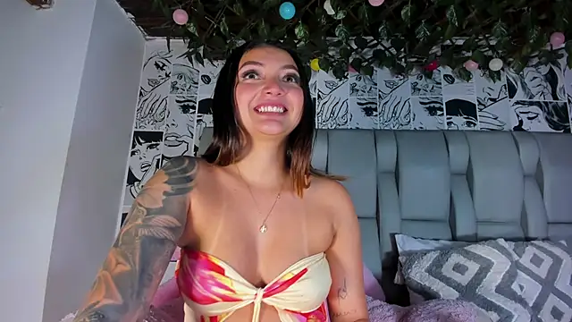 LucyRosse's Live XXX Chat