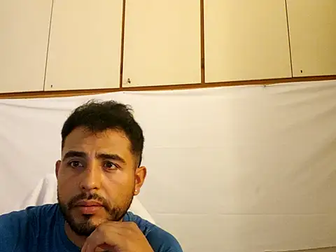 הופעת וובקאם של mrberemgena420