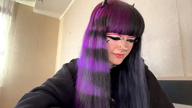 Chatroom XXX en direct de HolyCute