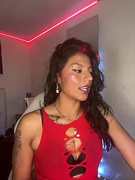 SamathaMay Adlı Modelin Canlı XXX Sohbeti