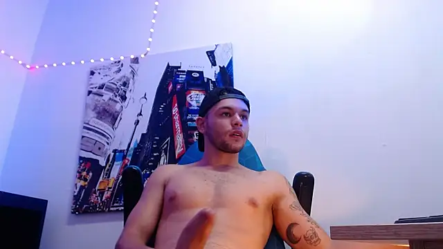 Chat +18 de Brian_Adler ao vivo