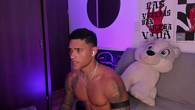 XXX chat uživo modela Alessandro_Vanni