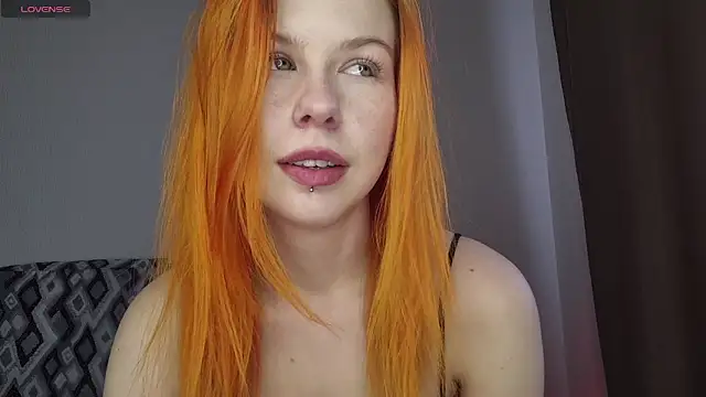 LynetHakes Chat XXX live