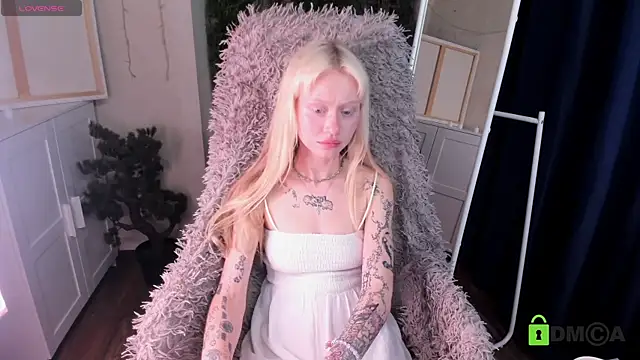 MalenaErnman Chat XXX in diretta